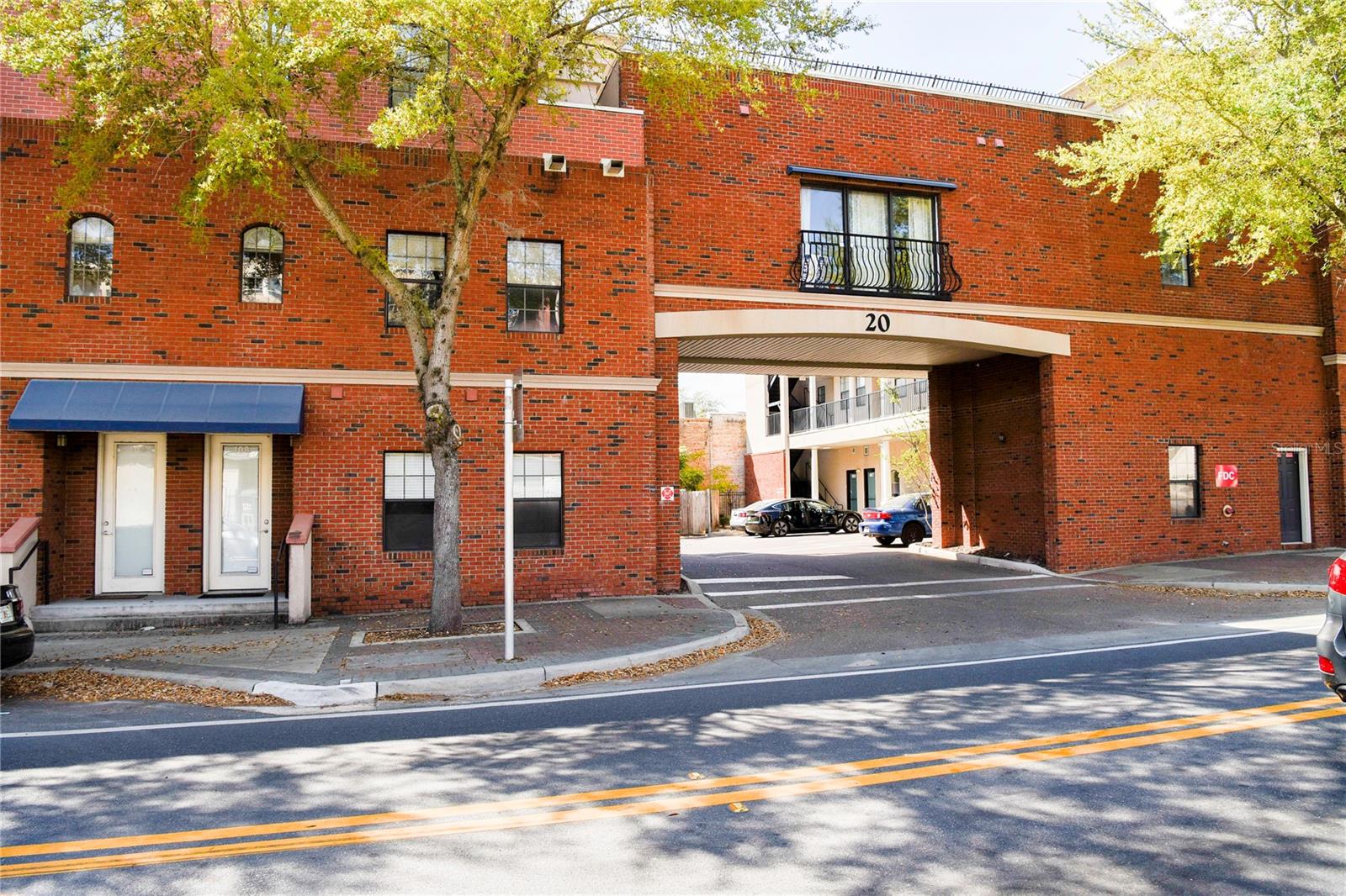 20 SW 6TH STREET 204