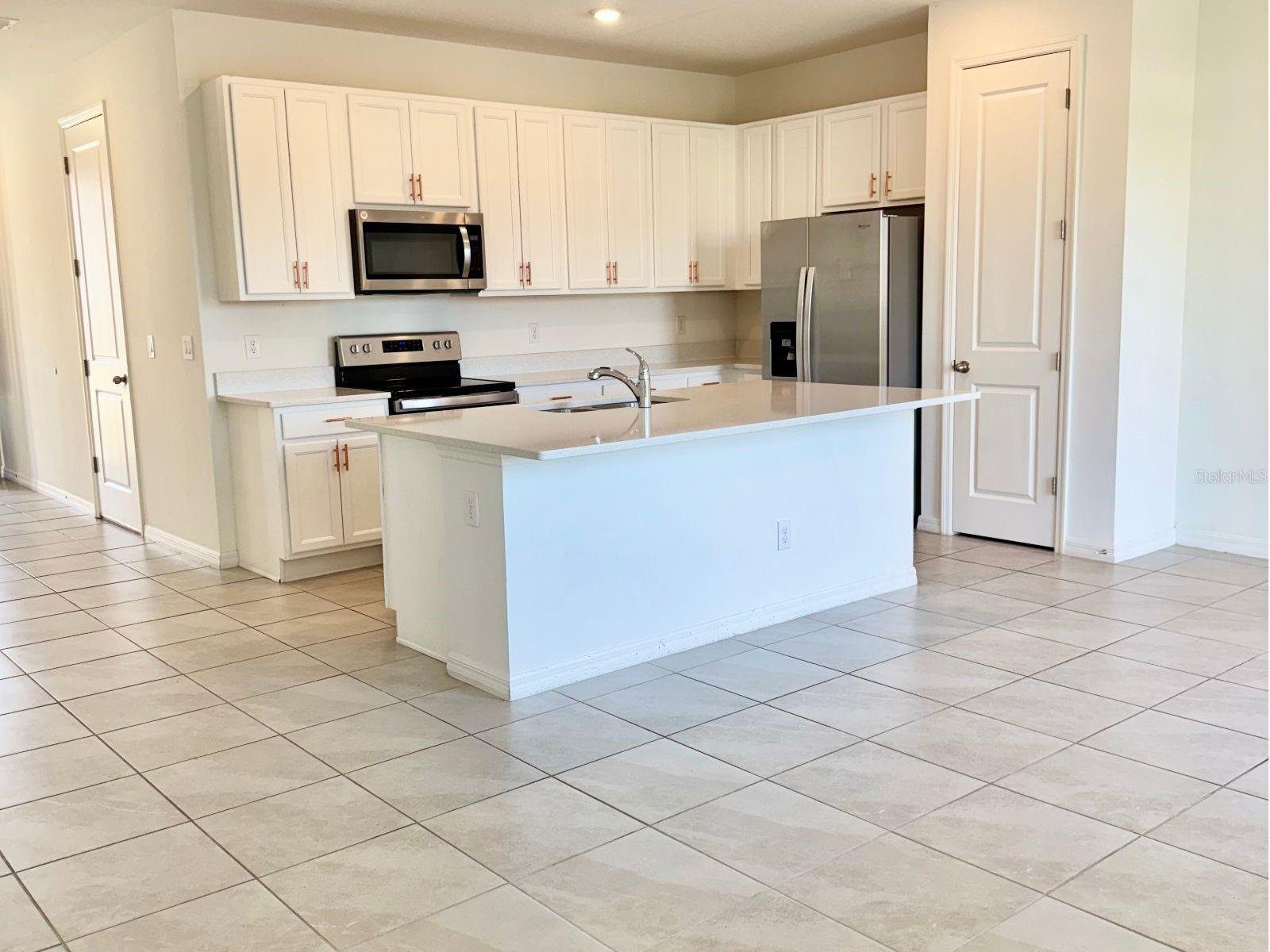 FESTIVAL PH 4 - Residential