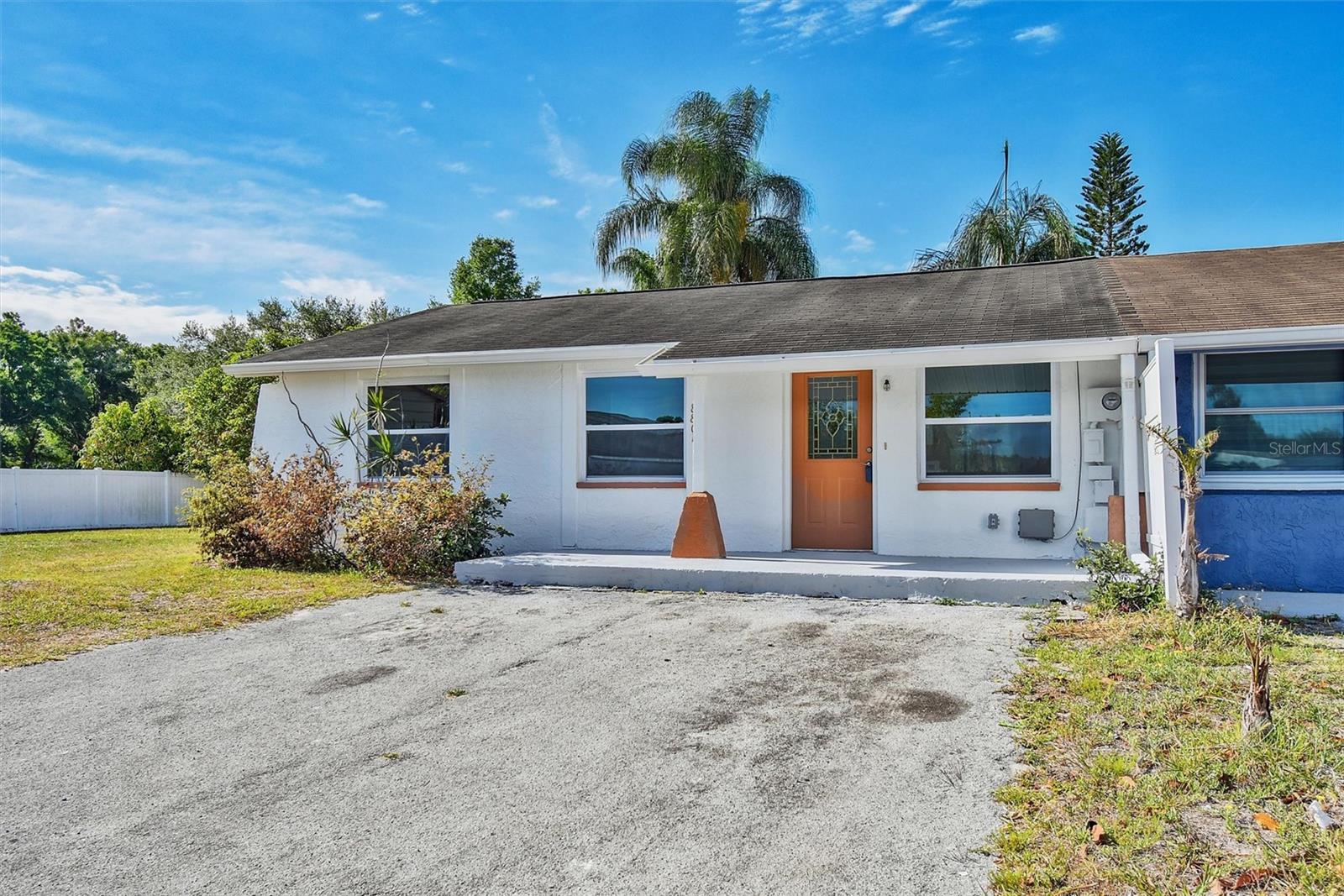 8801 THOUSAND OAKS COURT