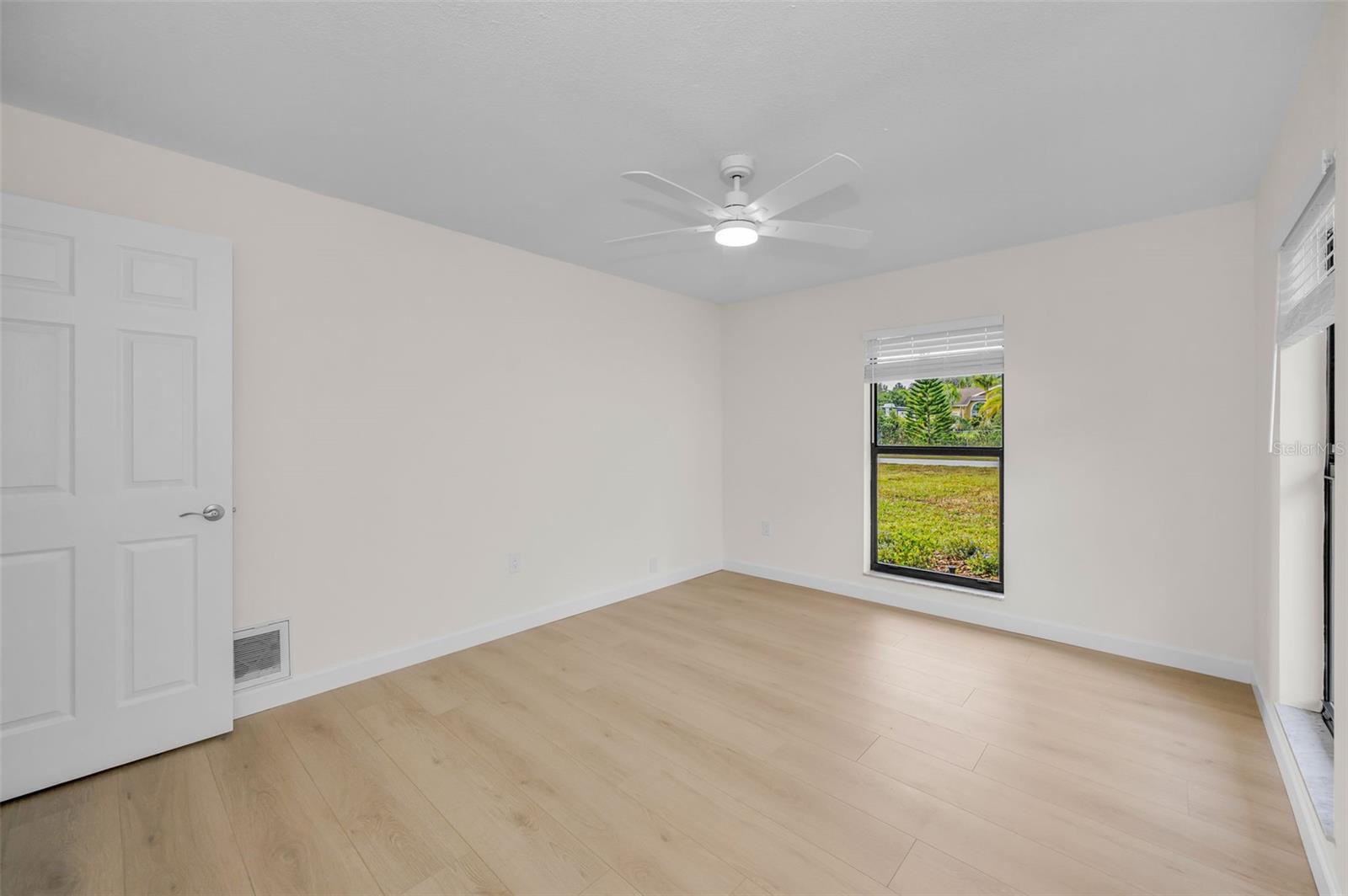 GOLDEN ACRES - Residential