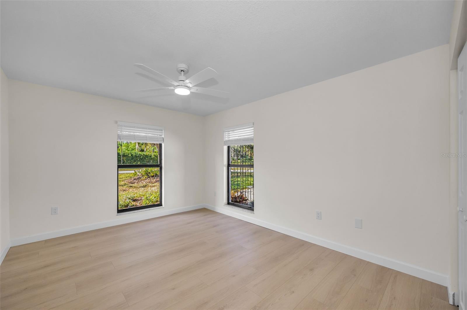 GOLDEN ACRES - Residential