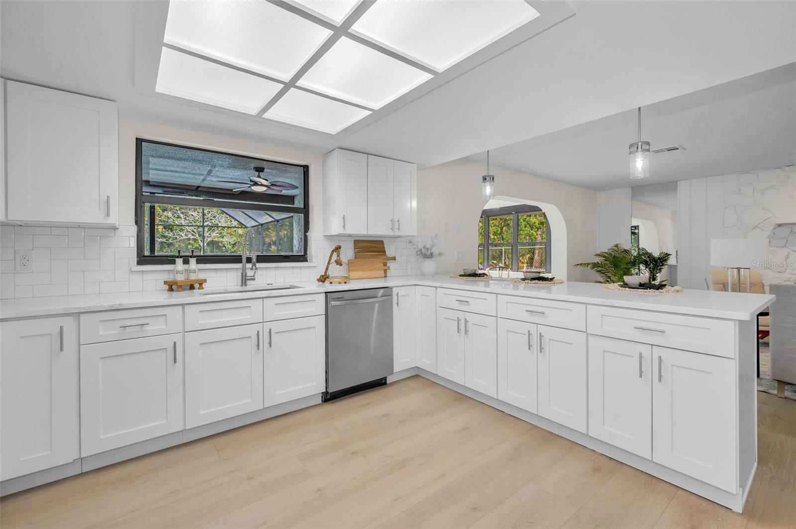 GOLDEN ACRES - Residential