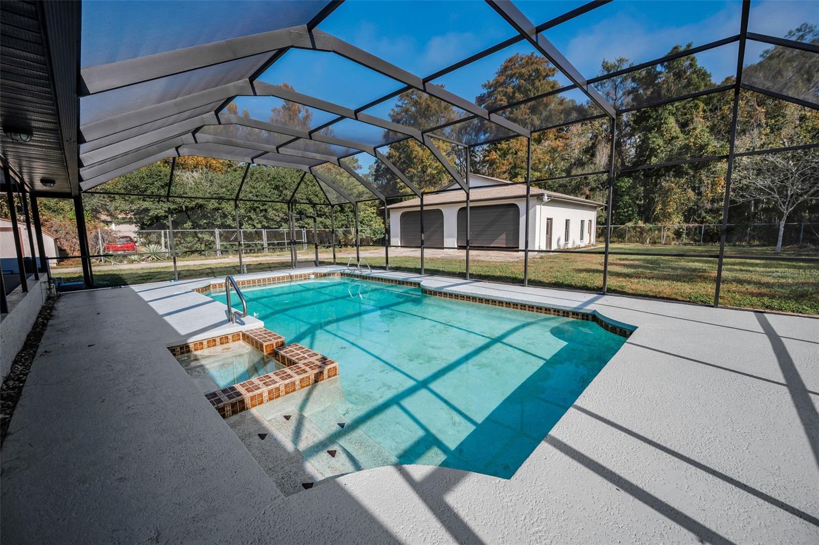 GOLDEN ACRES - Residential