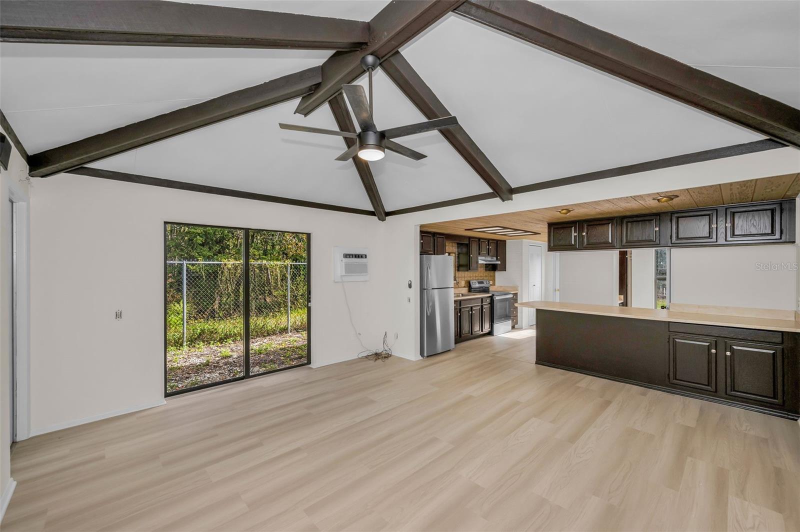 GOLDEN ACRES - Residential