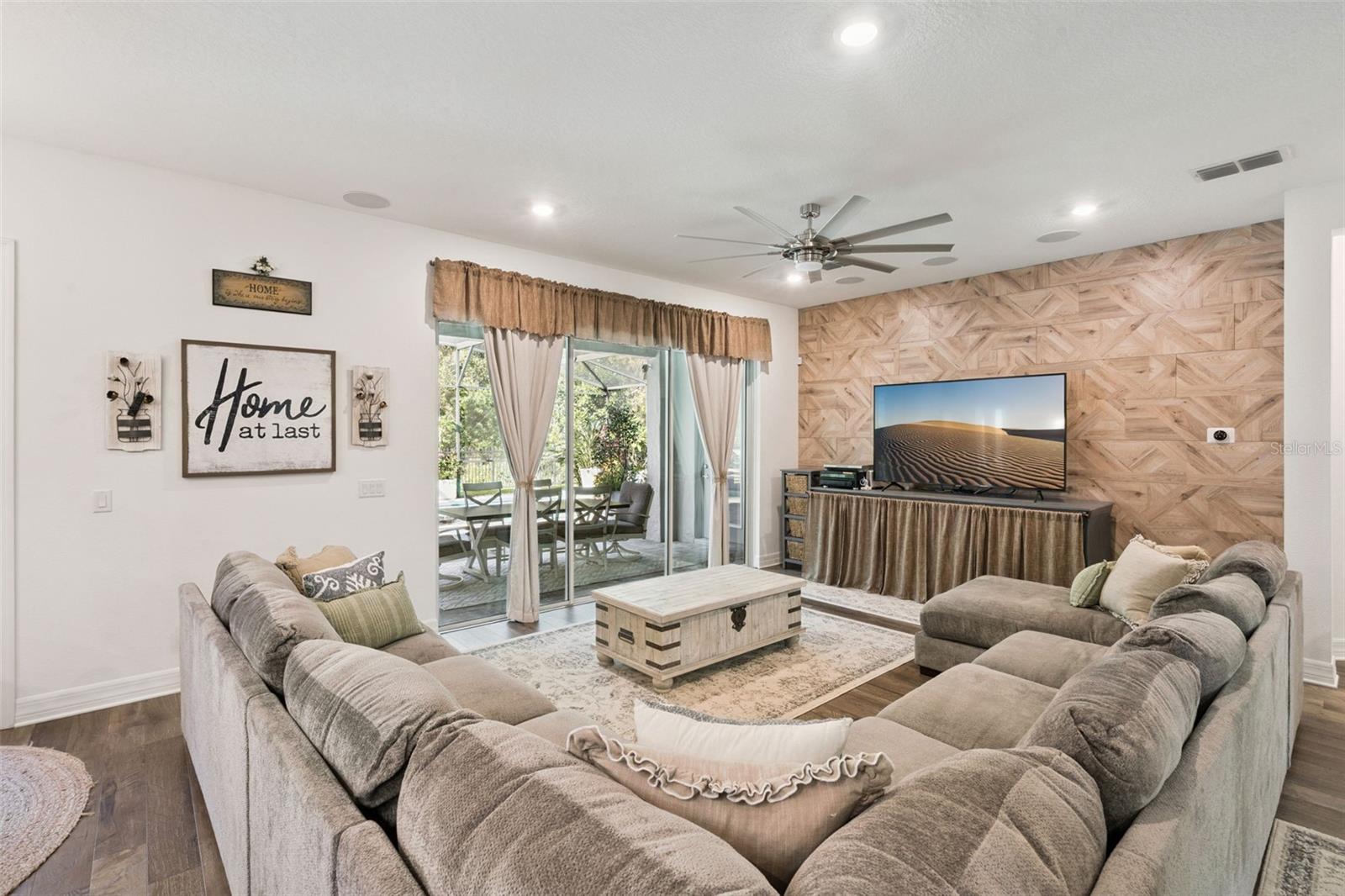 OVIEDO GARDENS - A REPLAT - Residential