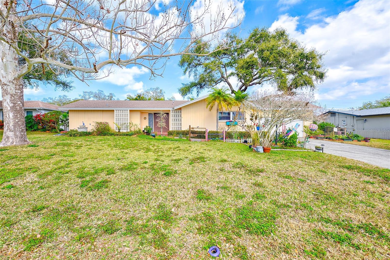 OAKDALE MANOR ADD - Residential