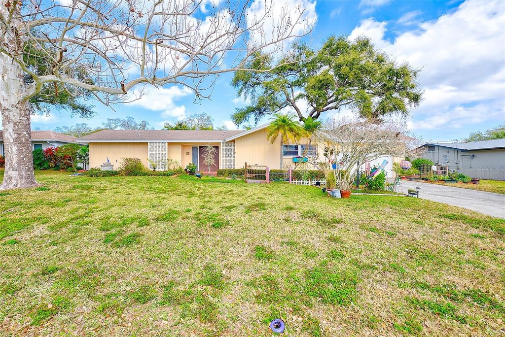 Photo of 3031 Rosemary Drive, Largo, FL 33770 (MLS # TB8476124)