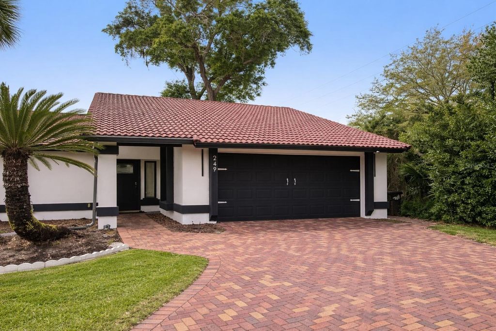 Photo of 249 Waterford Court, Altamonte Springs, FL 32714 (MLS # O6407076)