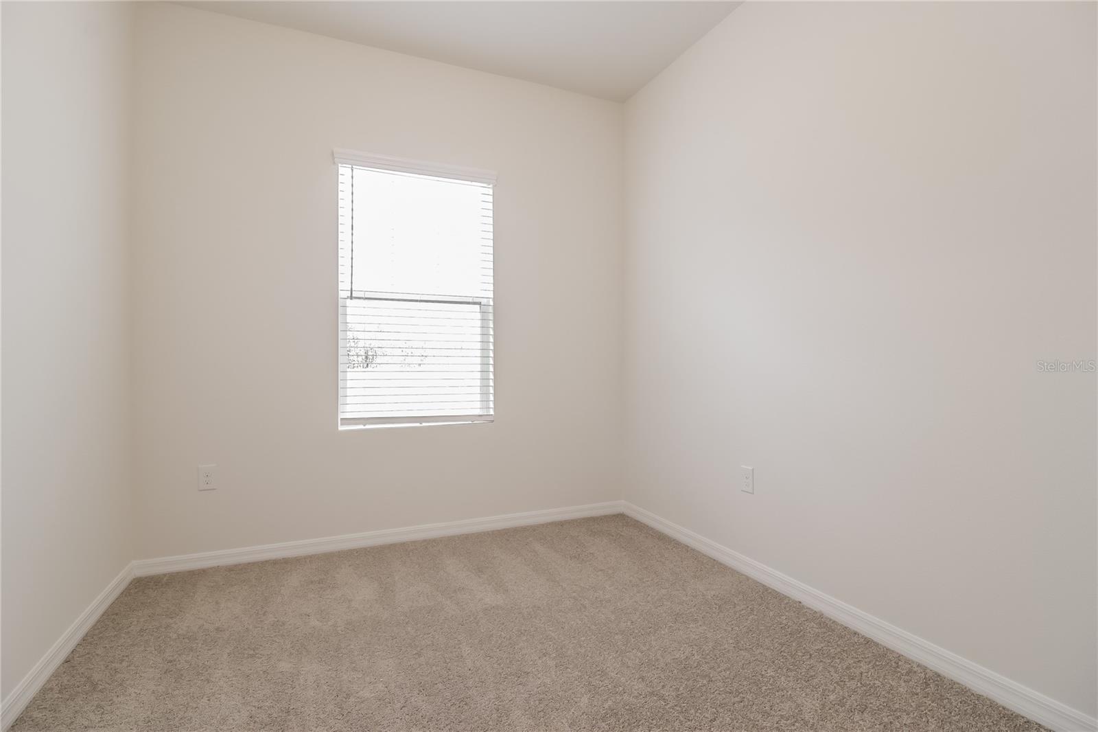 COASTAL WOODS UN B1 - Residential Lease