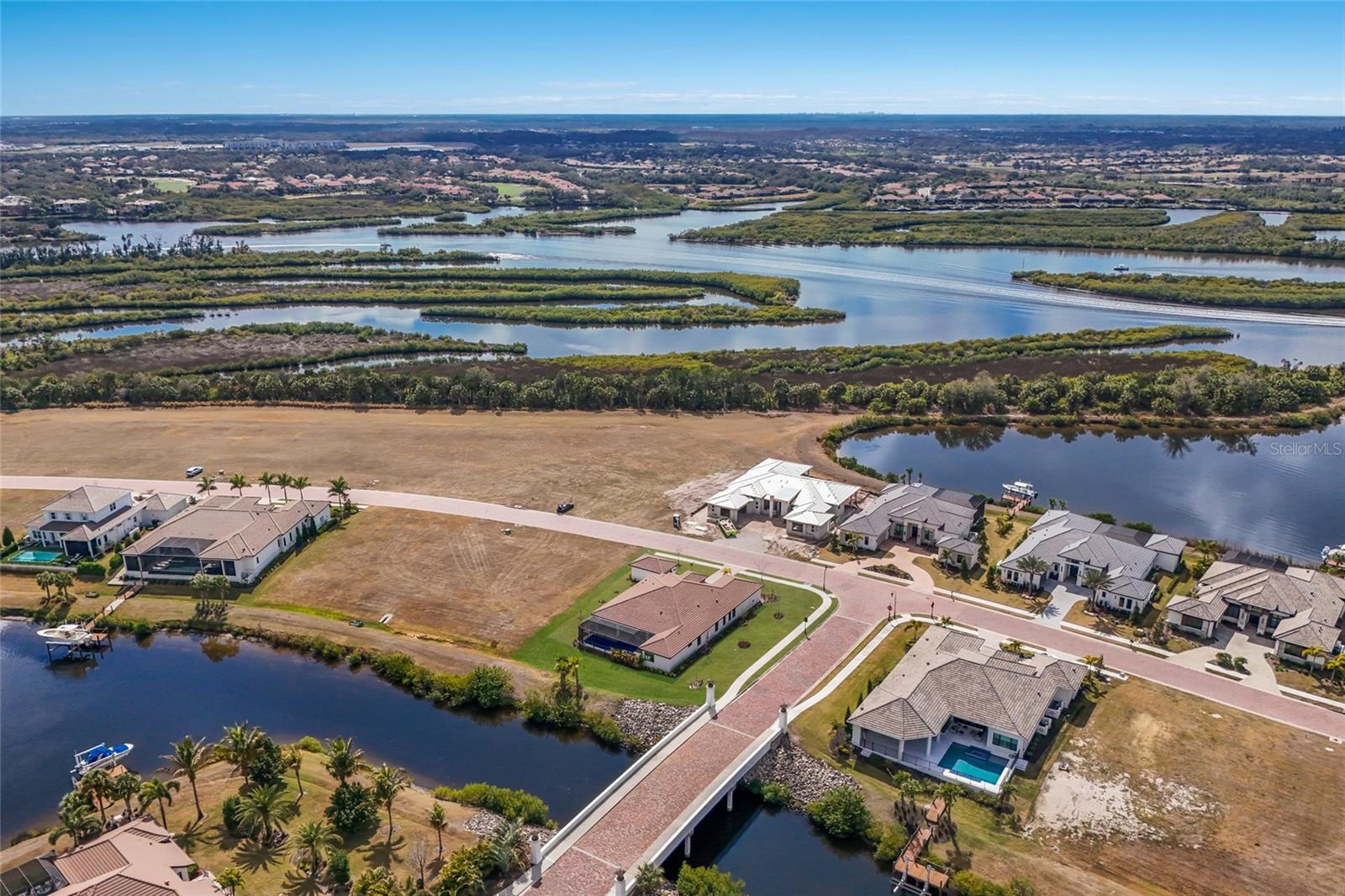THE ISLANDS ON THE MANATEE RIVER - Residential