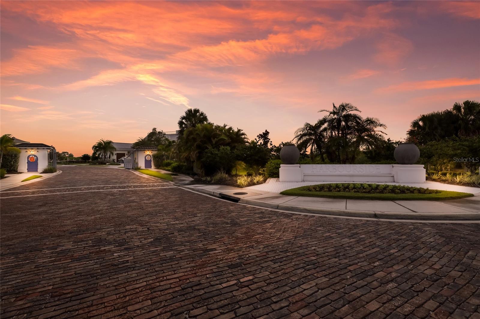 THE ISLANDS ON THE MANATEE RIVER - Residential