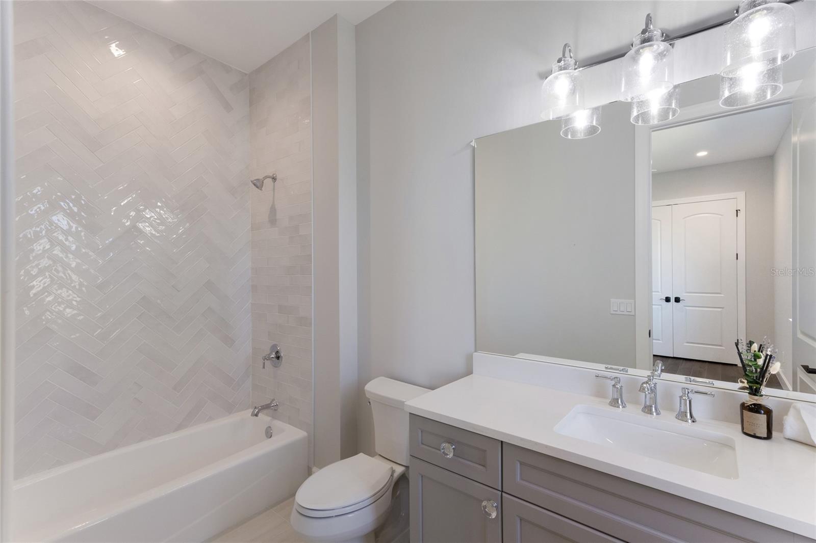 THE ISLANDS ON THE MANATEE RIVER - Residential