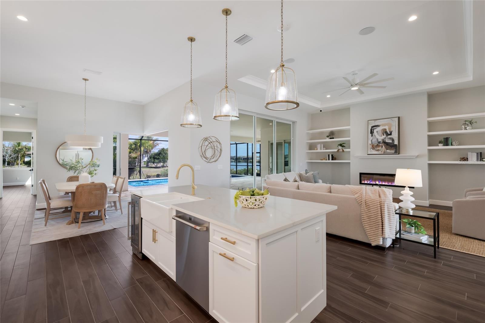 THE ISLANDS ON THE MANATEE RIVER - Residential