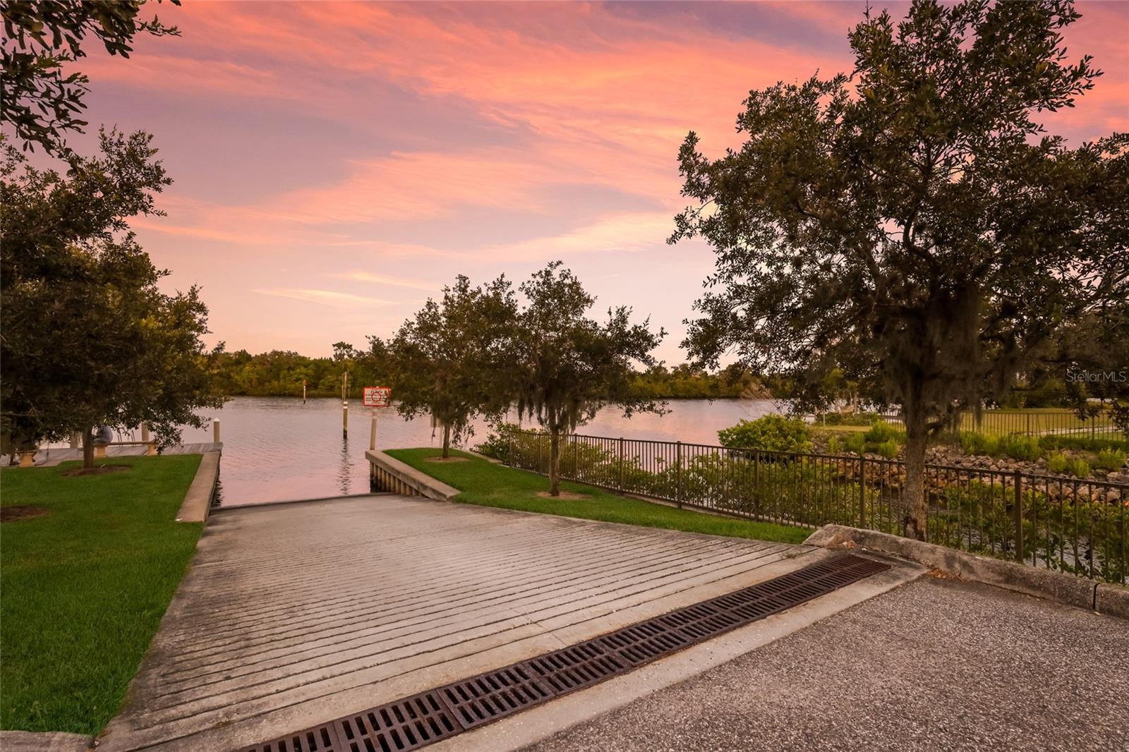 THE ISLANDS ON THE MANATEE RIVER - Residential