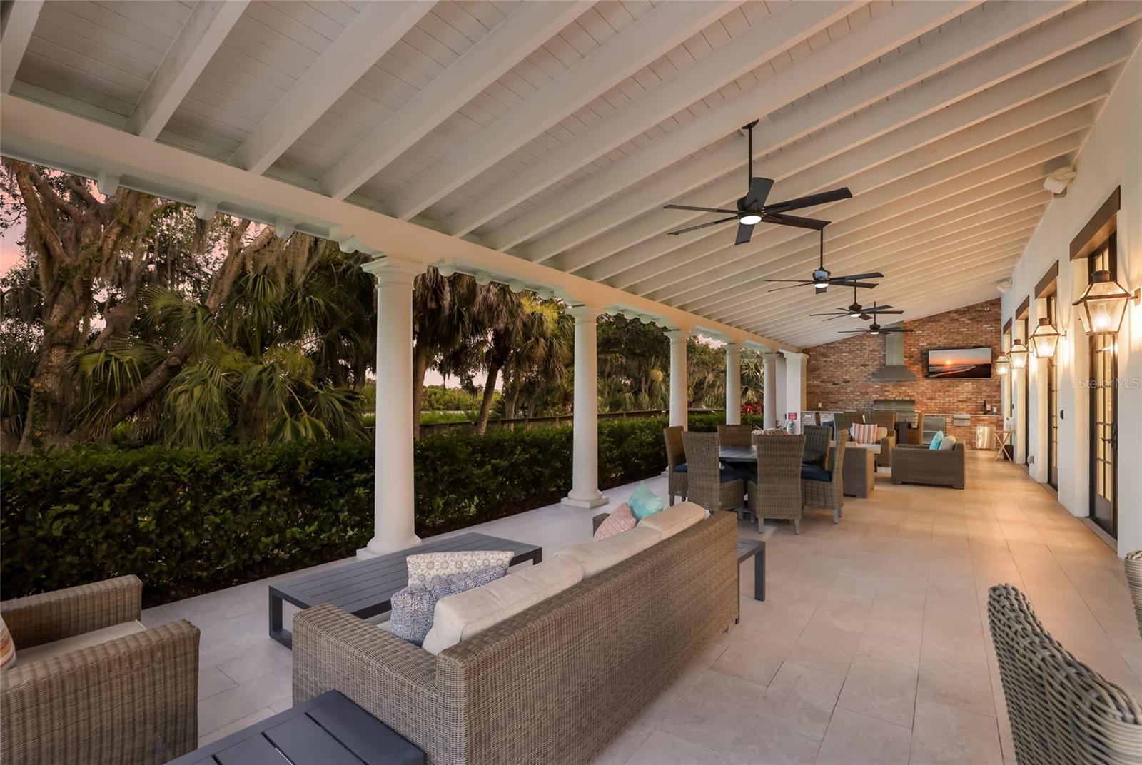 THE ISLANDS ON THE MANATEE RIVER - Residential