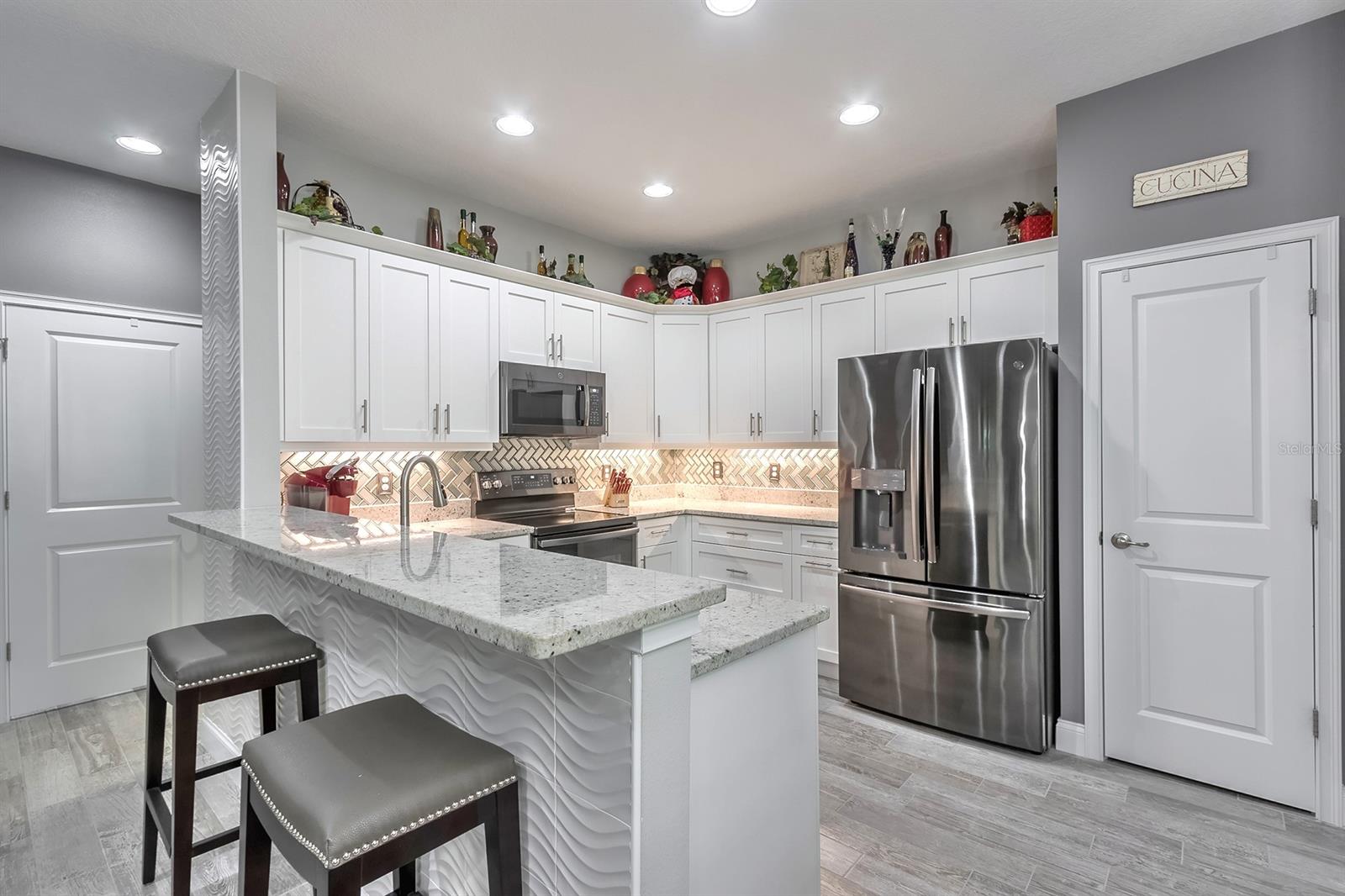 Venetian Bay Ph 1B Un 12 Tr - Residential