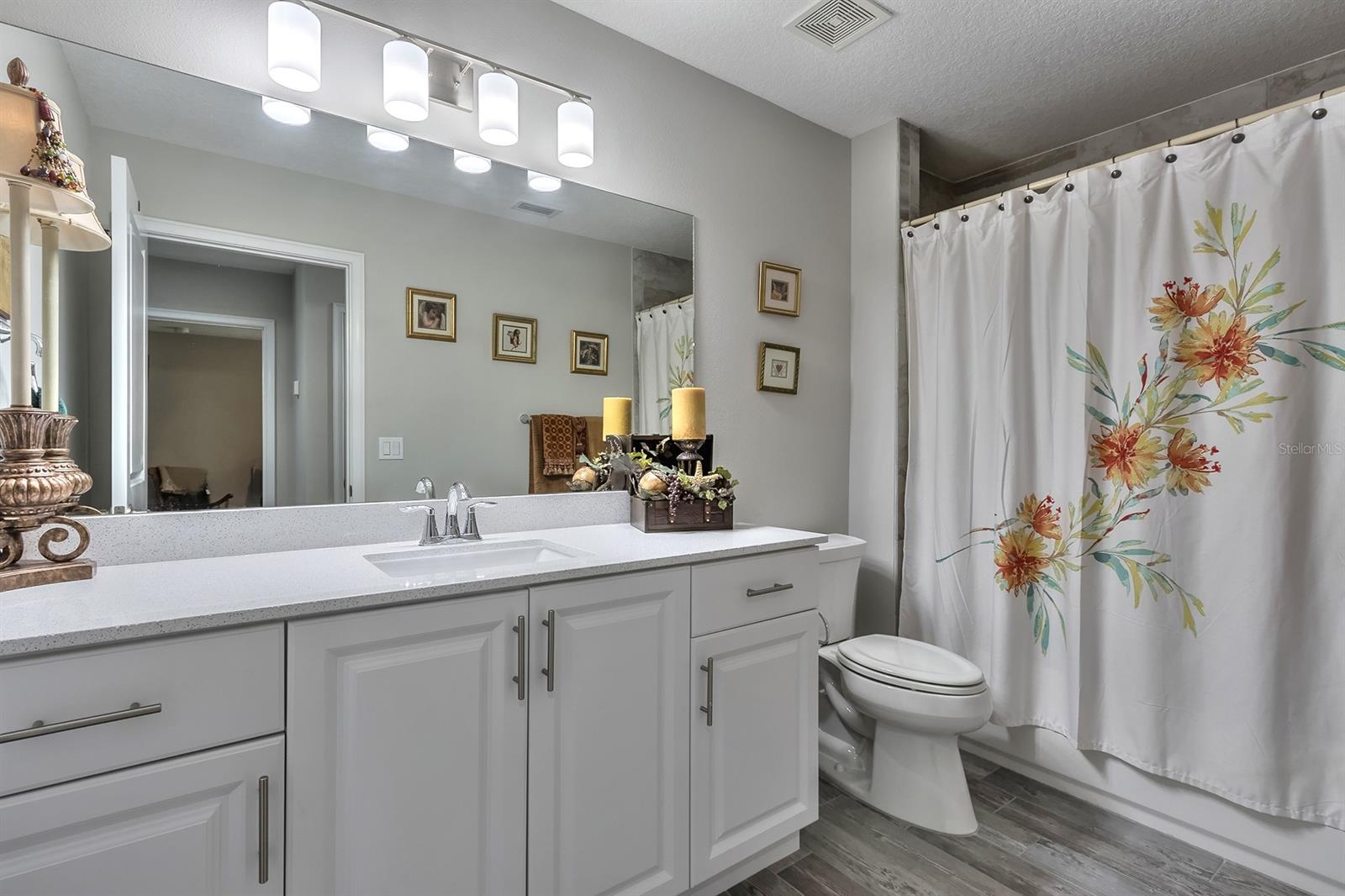 Venetian Bay Ph 1B Un 12 Tr - Residential