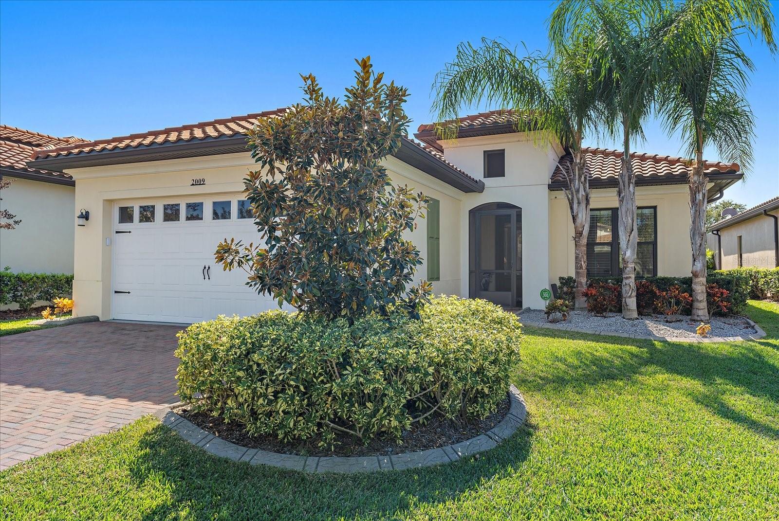 SANCTUARY COVE - Residential