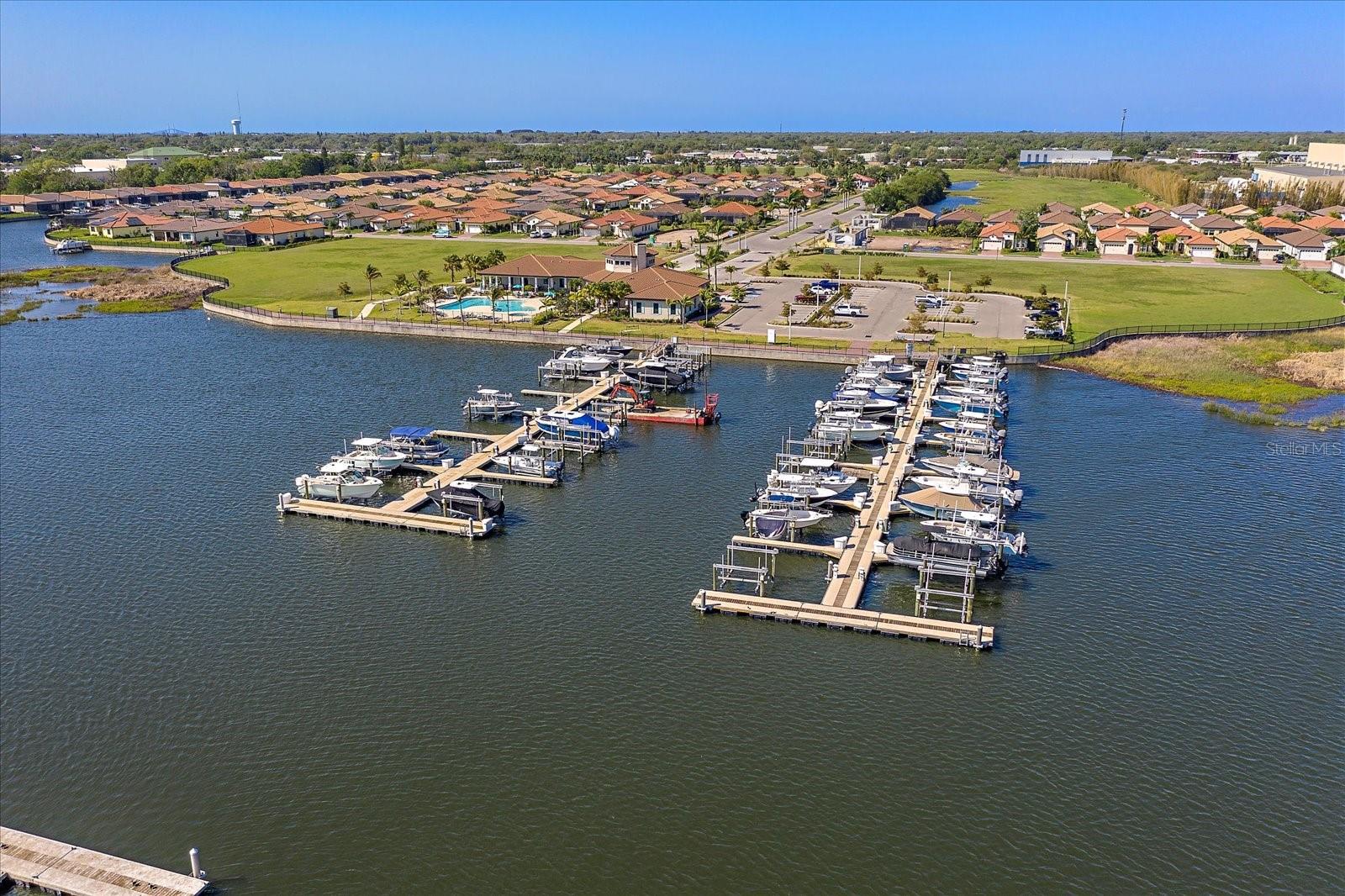 SANCTUARY COVE - Residential