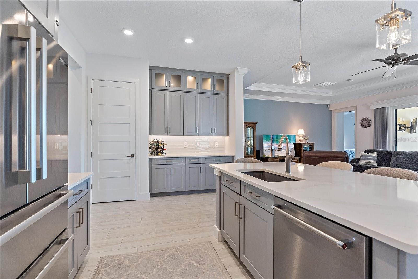 SANCTUARY COVE - Residential