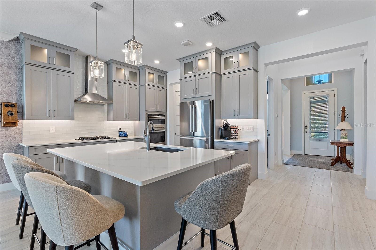 SANCTUARY COVE - Residential