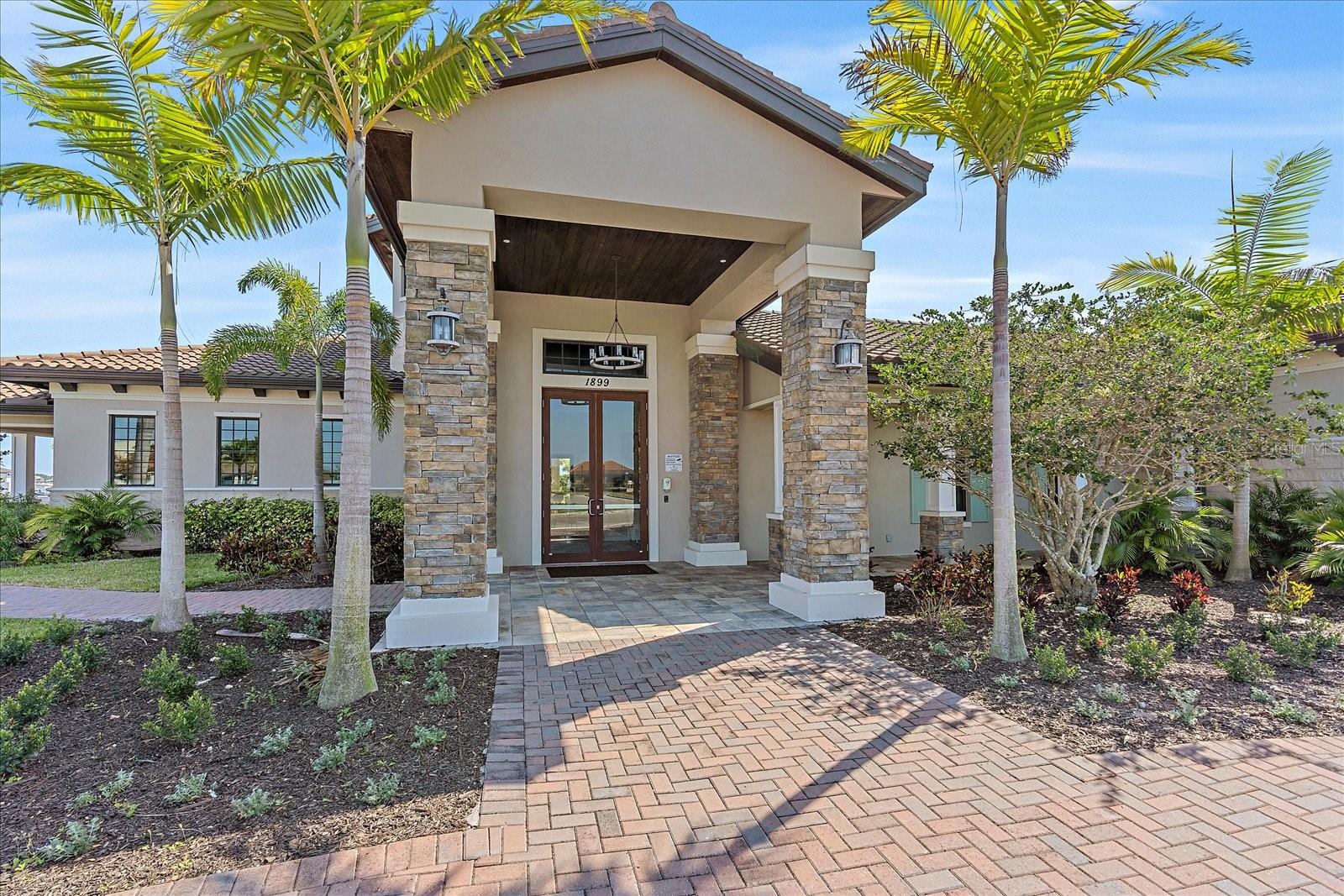 SANCTUARY COVE - Residential