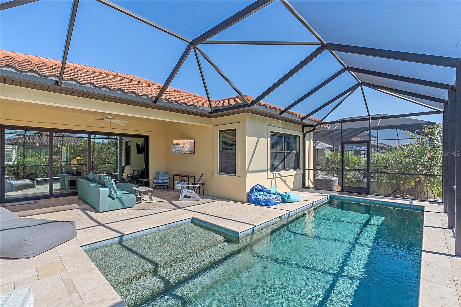 SANCTUARY COVE - Residential