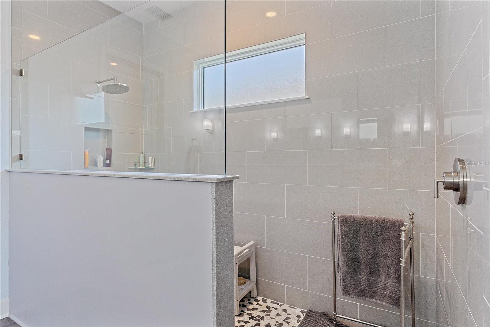 SANCTUARY COVE - Residential