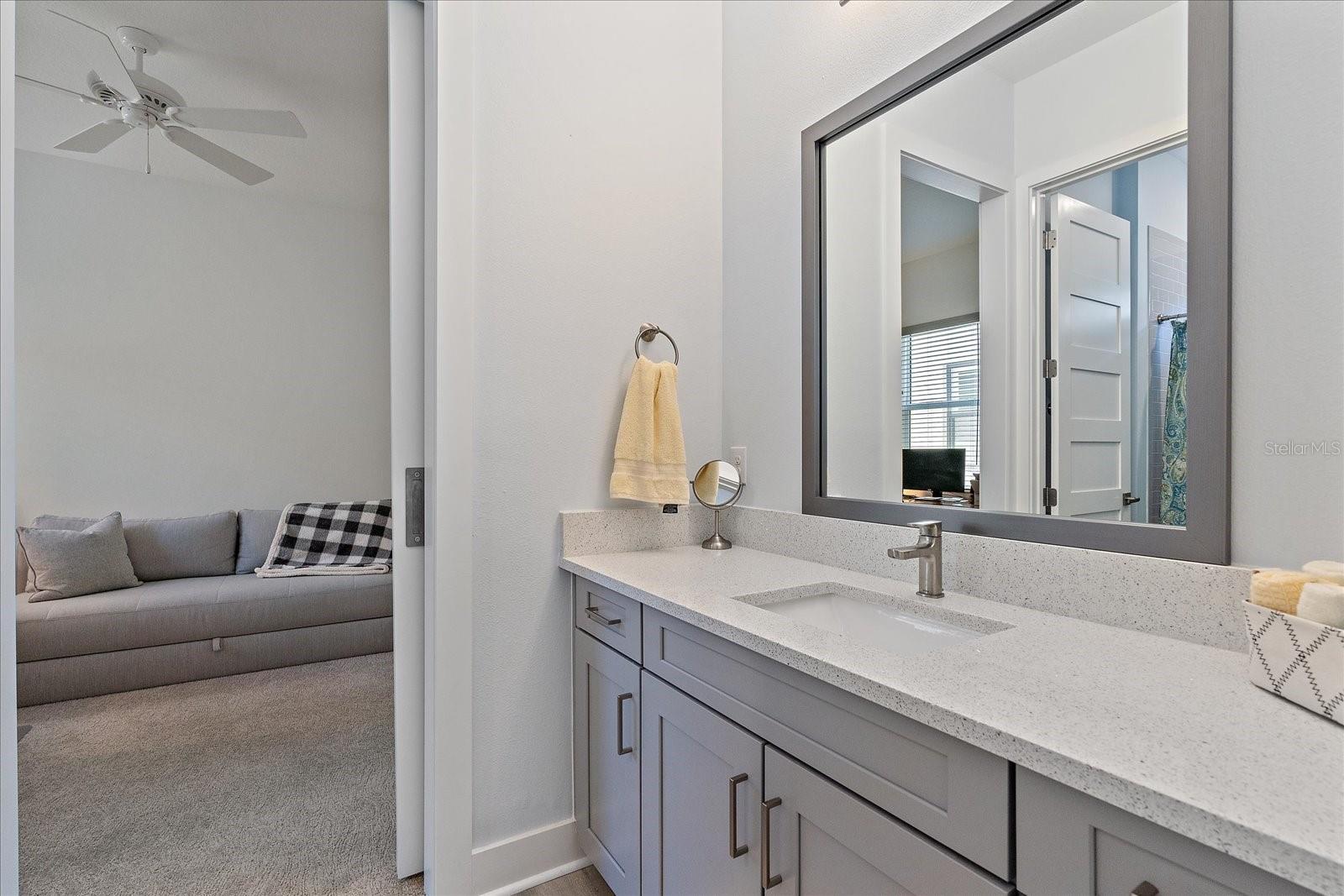 SANCTUARY COVE - Residential