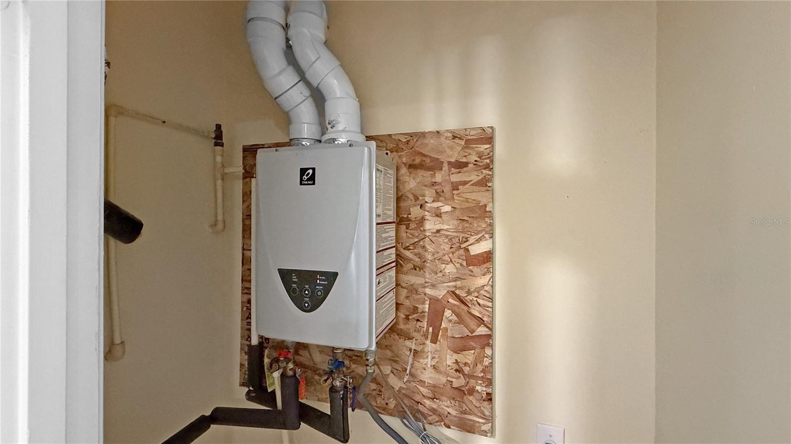 HERITAGE CROSSING CONDO PH 2 - Residential