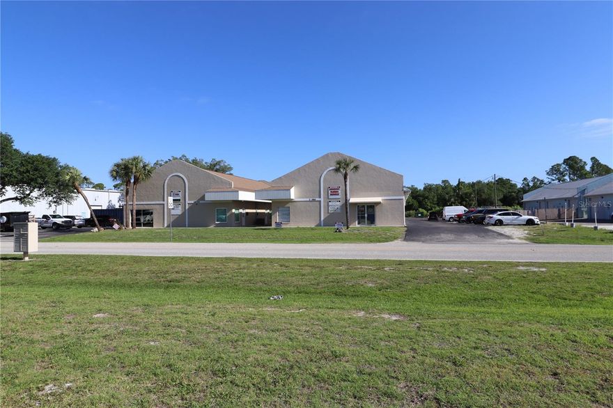 One or more photo(s) has been virtually staged. PROFESSIONAL WAREHOUSE BLDG. ON PAULSON DRIVE.  11'X11' AIR CONDITIONED OFFICE. Low Intensity Industrial, IG ZONED. GREAT LOCATION IN PORT CHARLOTTE. CORNER UNIT.
