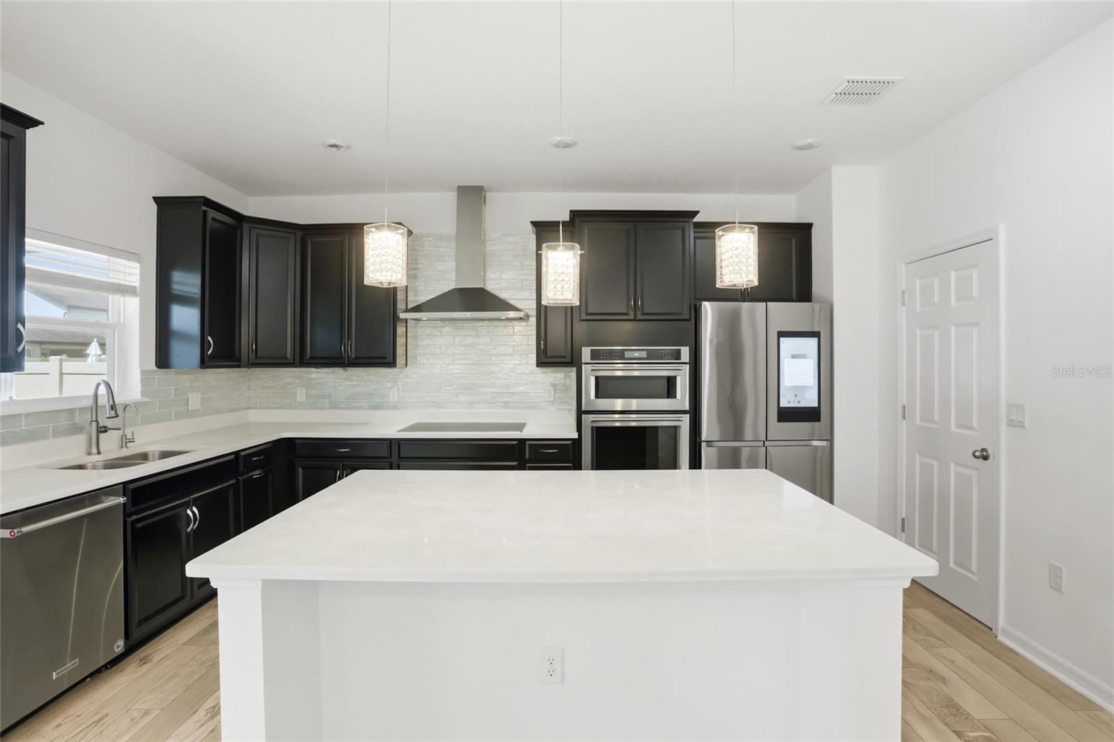 HERITAGE OAKS - Residential