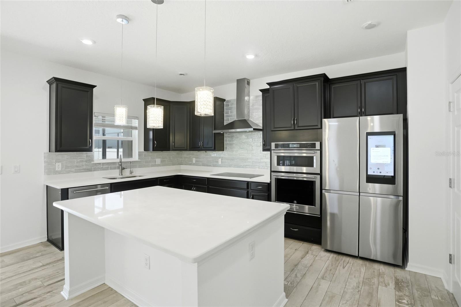 HERITAGE OAKS - Residential