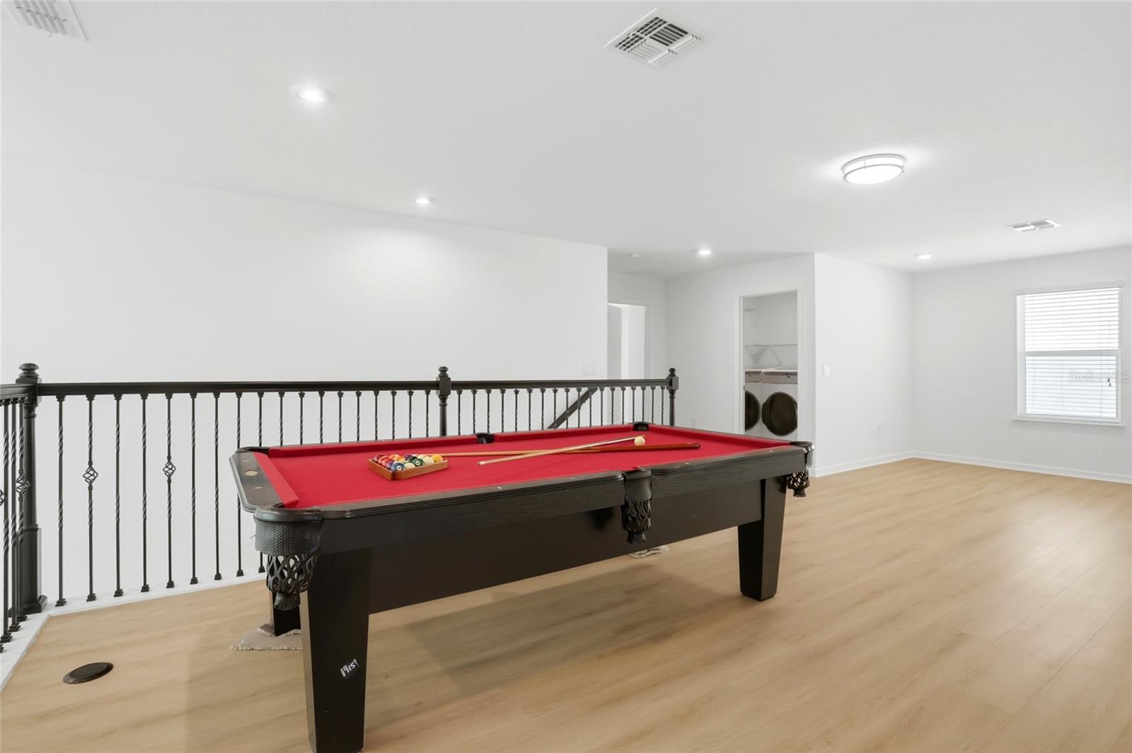 HERITAGE OAKS - Residential