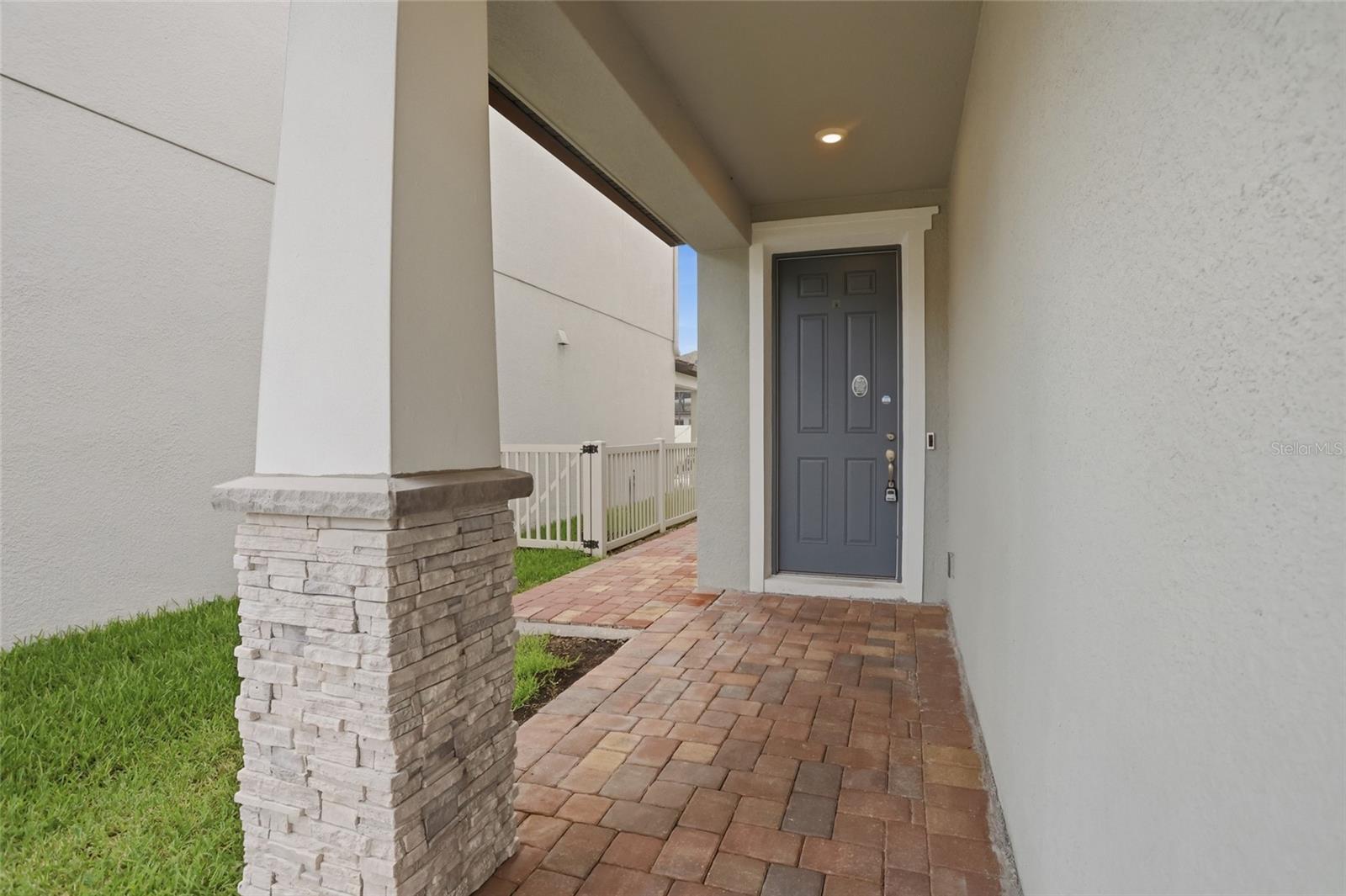 HERITAGE OAKS - Residential