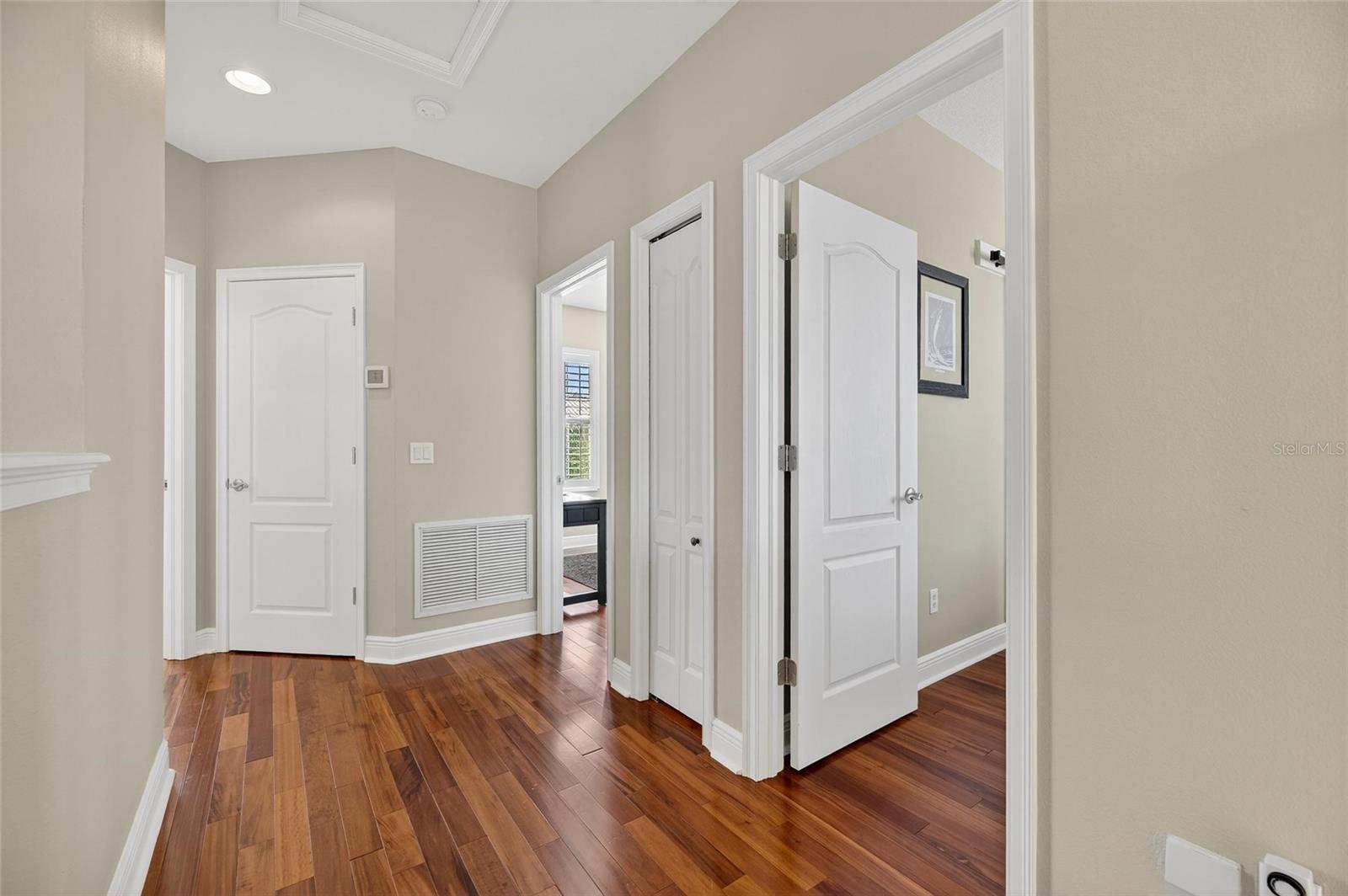 MIRABAY PH 3A-1 - Residential