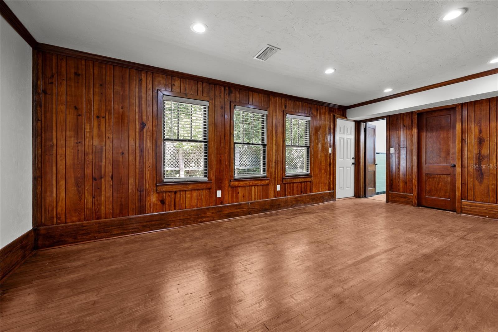 S C MOORE ADD MRS S C MOORE ESTATE - Residential