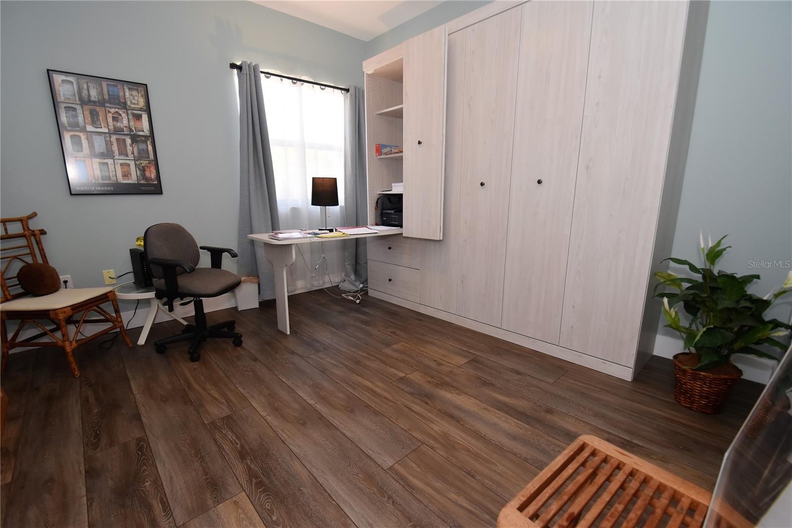 LANDINGS SOUTH V - Residential Lease