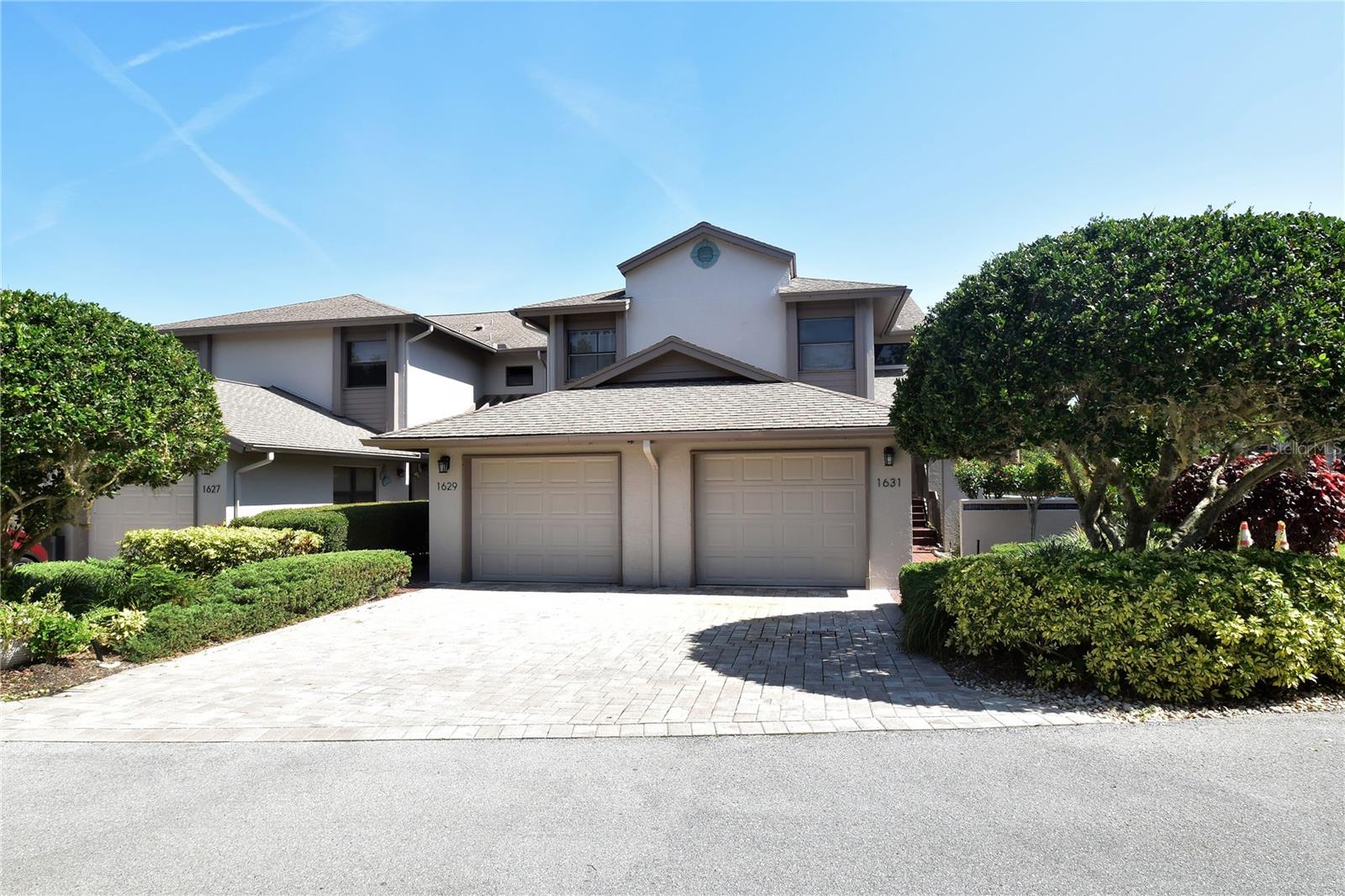 LANDINGS SOUTH V - Residential Lease