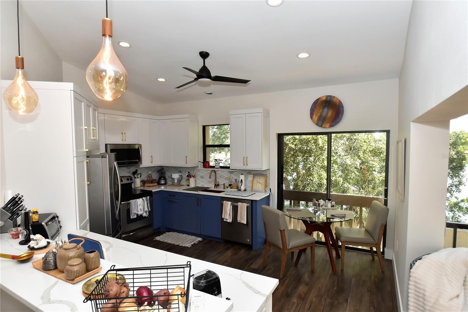 LANDINGS SOUTH V - Residential Lease
