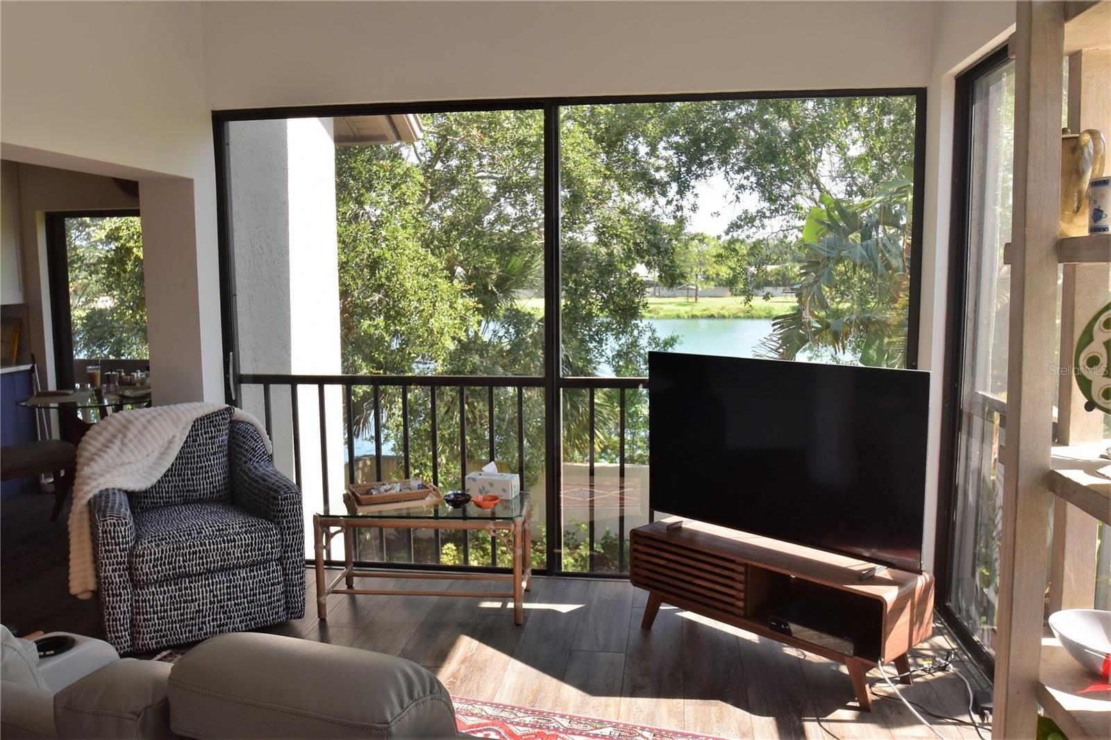 LANDINGS SOUTH V - Residential Lease