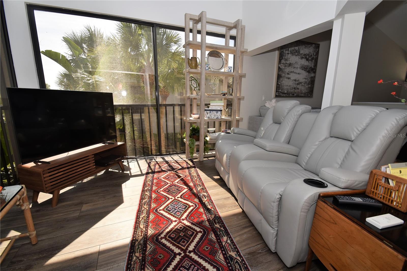 LANDINGS SOUTH V - Residential Lease