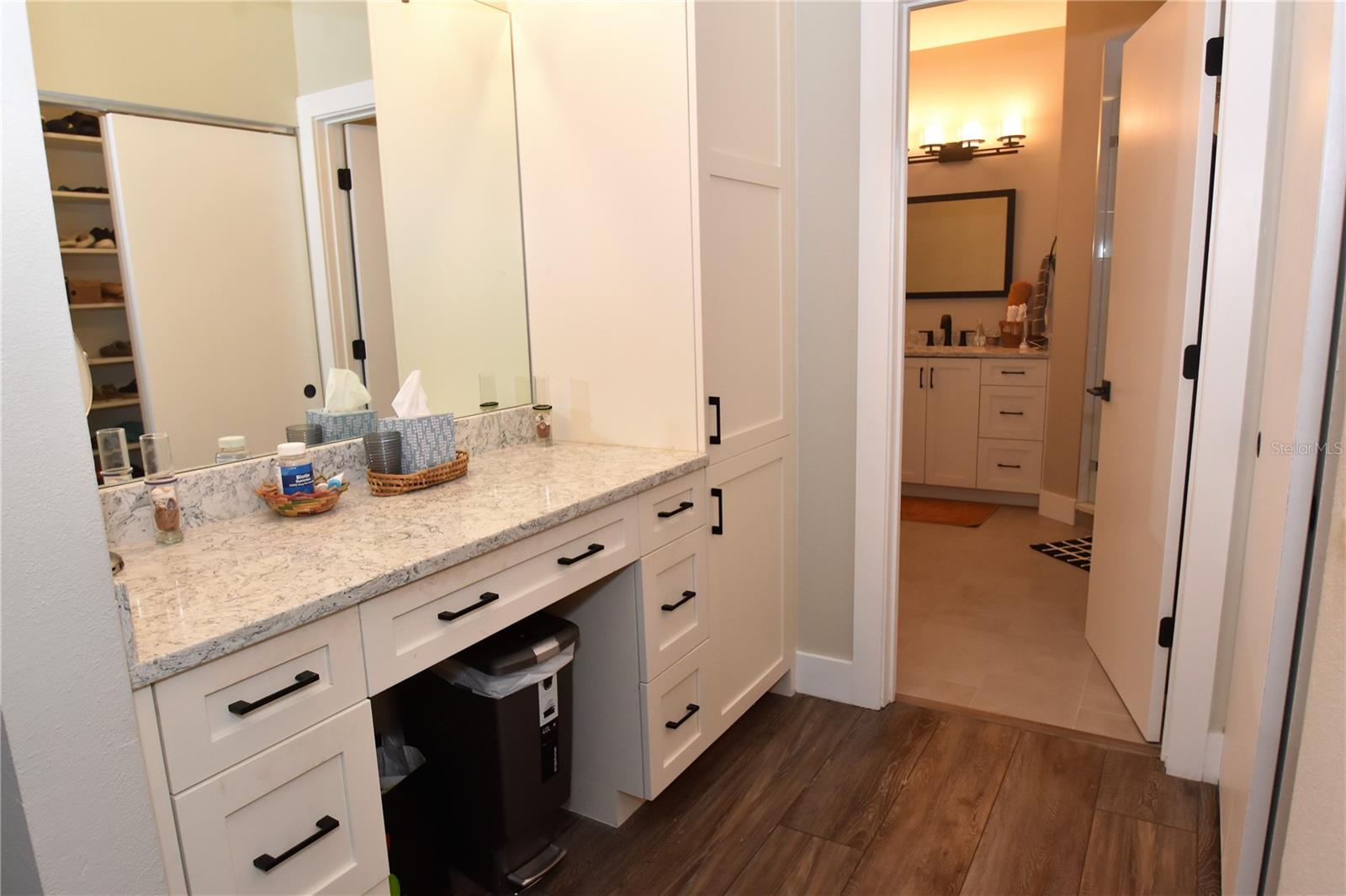 LANDINGS SOUTH V - Residential Lease