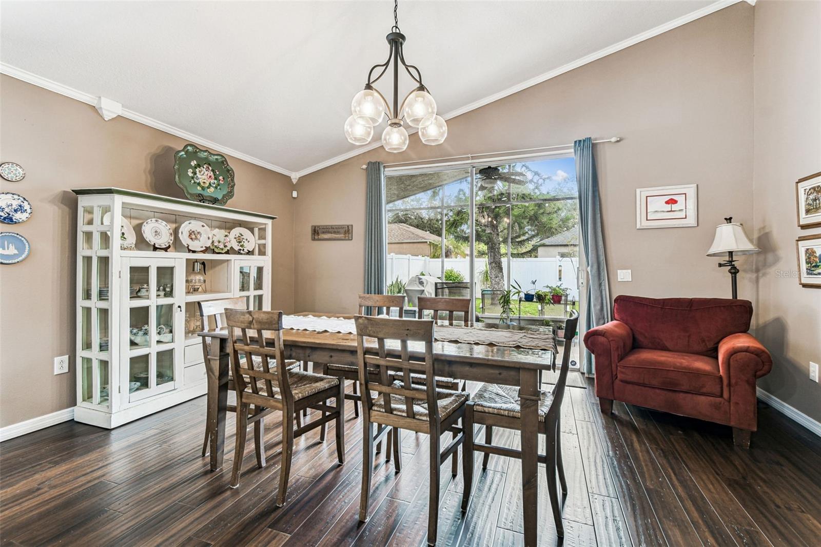 PAVILION PH 2 - Residential Lease