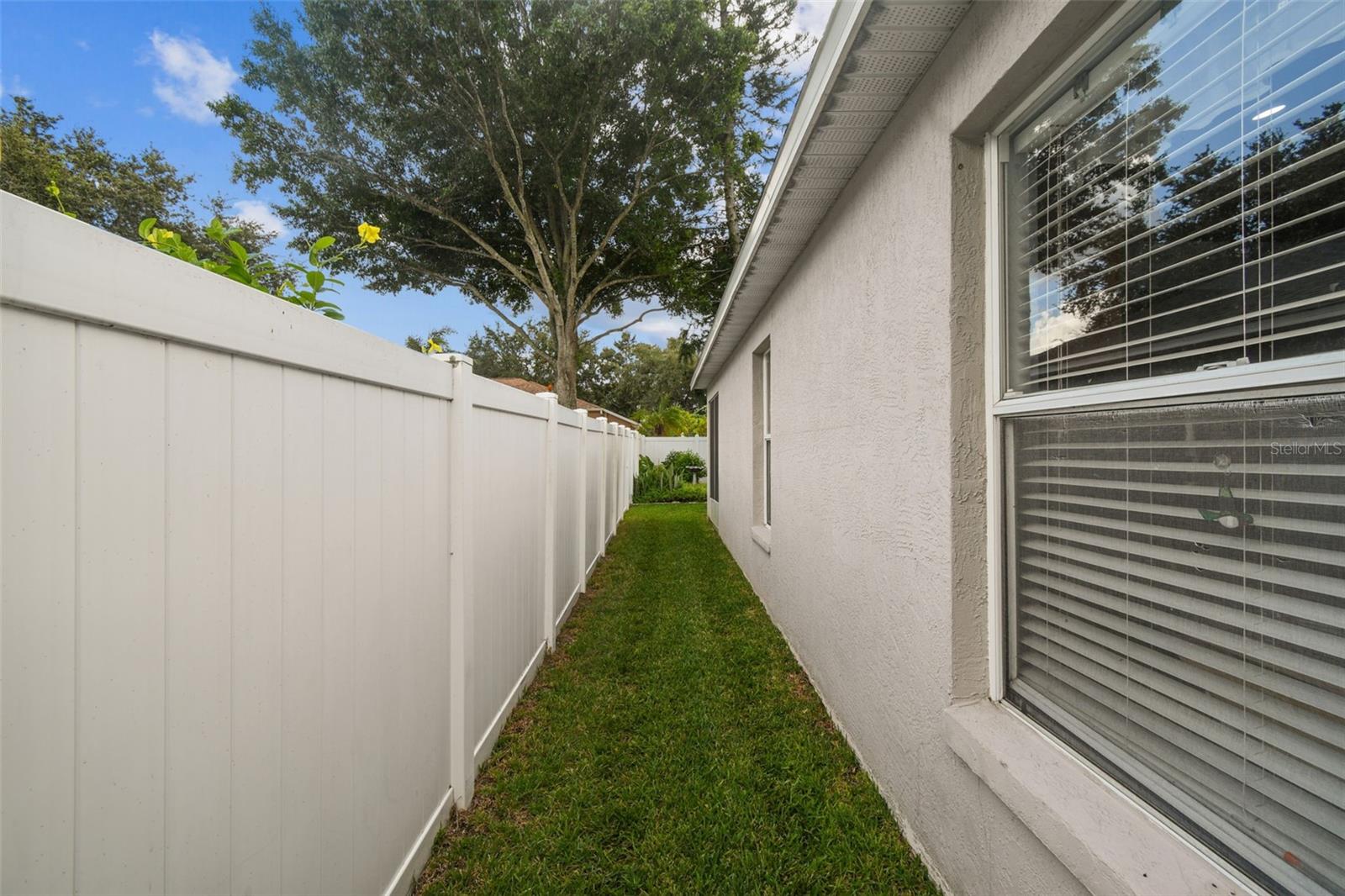 PAVILION PH 2 - Residential Lease
