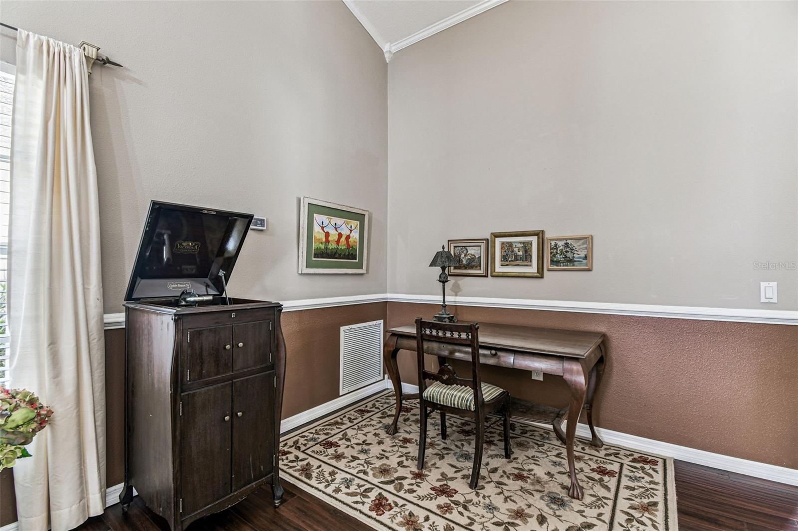 PAVILION PH 2 - Residential Lease