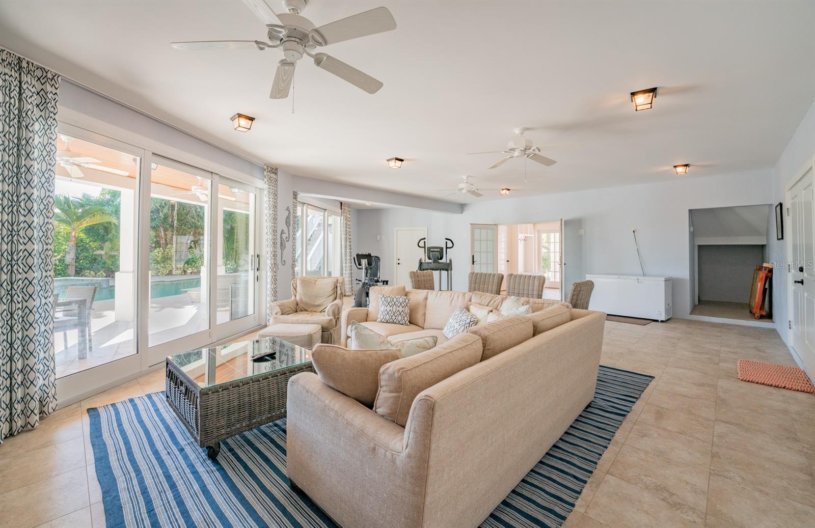 WELLS TERRACE - Residential