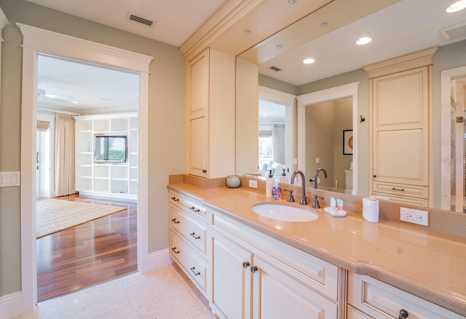 WELLS TERRACE - Residential