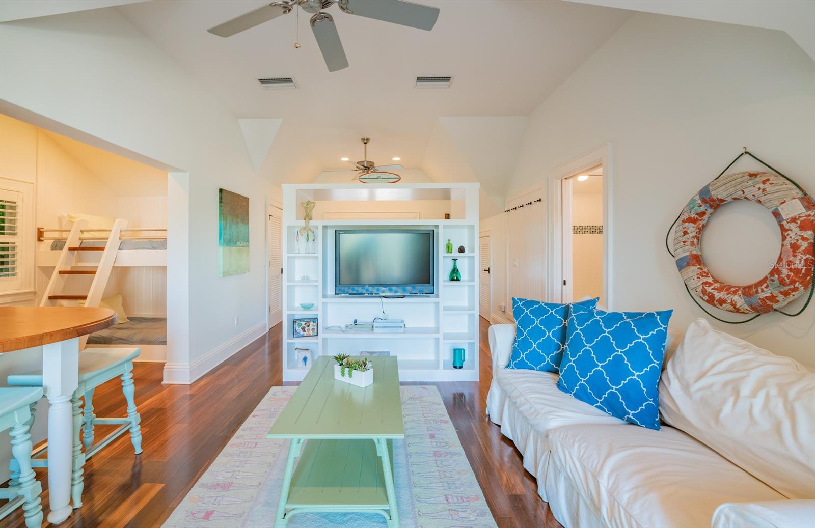 WELLS TERRACE - Residential