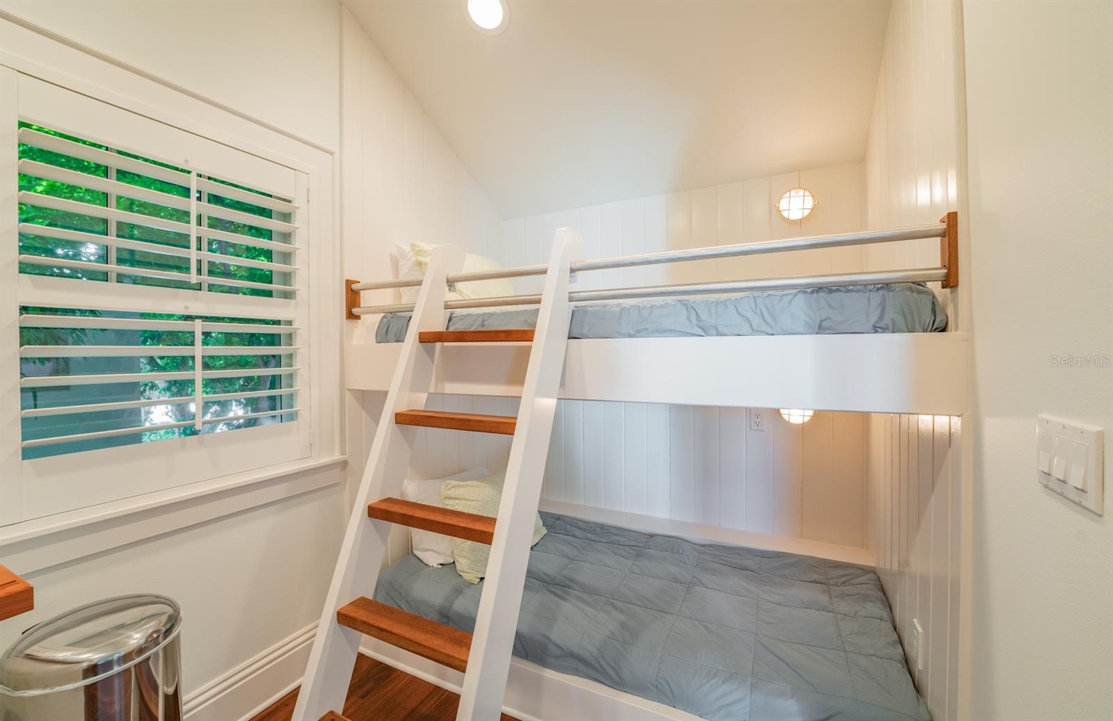 WELLS TERRACE - Residential